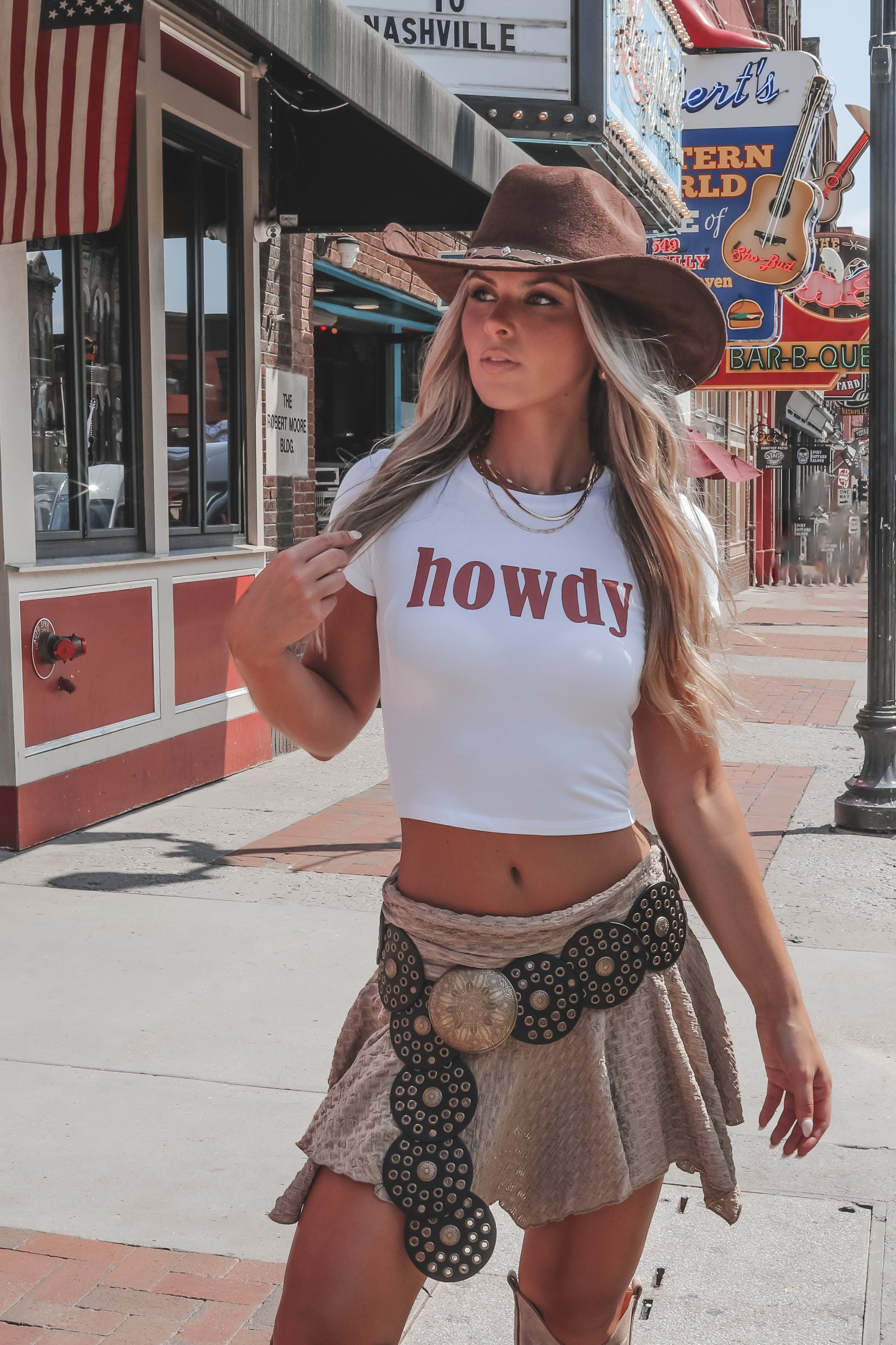 Howdy Graphic Baby Tee Crop