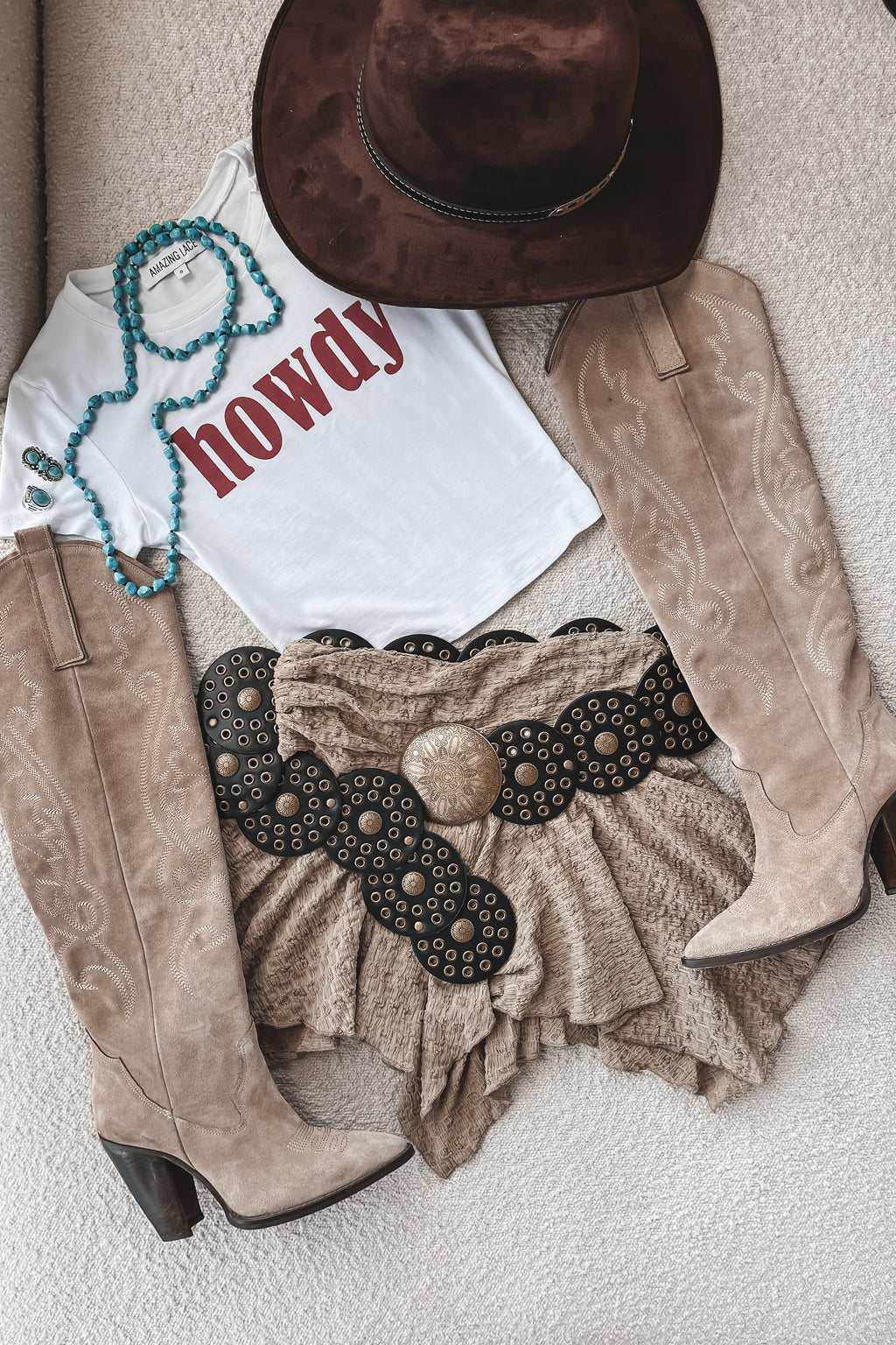 Howdy Graphic Baby Tee Crop